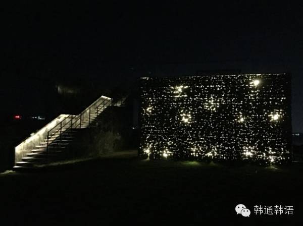 权志龙又当老板啦！来济州岛咖啡店偶遇GD吧~